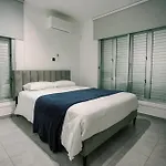 アパート 2bdr Amalfi Blue In Larnaca! - Mackenzie Area & Pet Friendly!