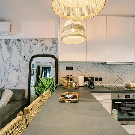 2bdr Amalfi Blue In Larnaca! - Mackenzie Area & Pet Friendly! アパート ラルナカ