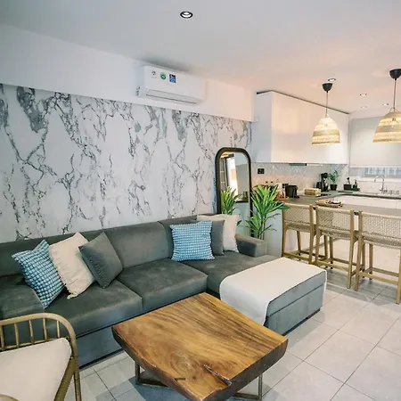 2bdr Amalfi Blue In Larnaca! - Mackenzie Area & Pet Friendly! ラルナカ