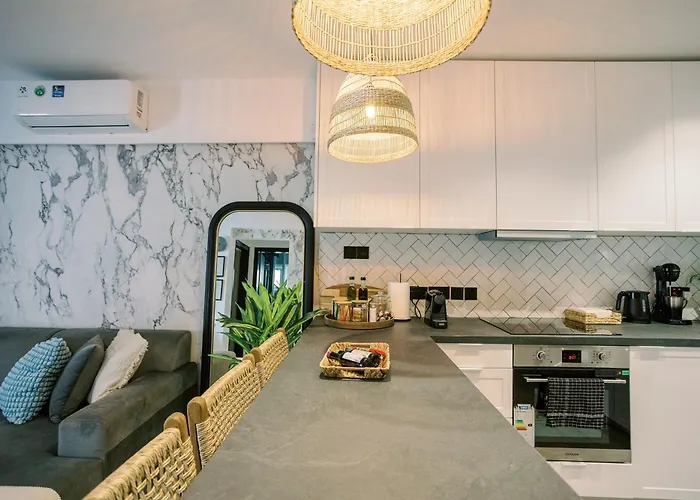 2bdr Amalfi Blue In Larnaca! - Mackenzie Area & Pet Friendly! Appartamento Larnaca