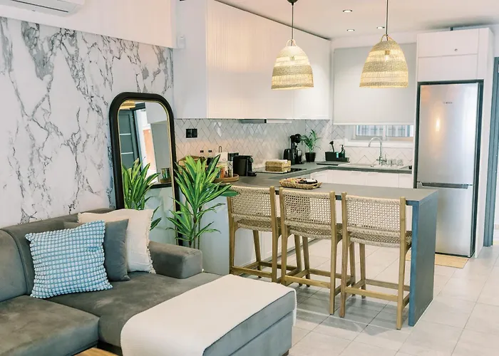 2bdr Amalfi Blue In Larnaca! - Mackenzie Area & Pet Friendly! Larnaca