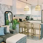 2bdr Amalfi Blue In Larnaca! - Mackenzie Area & Pet Friendly! Larnaca