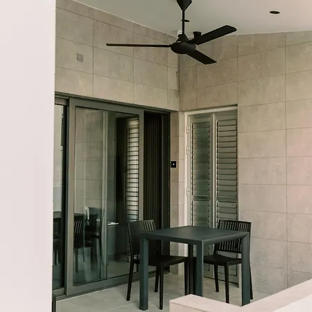 2bdr Amalfi Blue In Larnaca! - Mackenzie Area & Pet Friendly! * Larnaca
