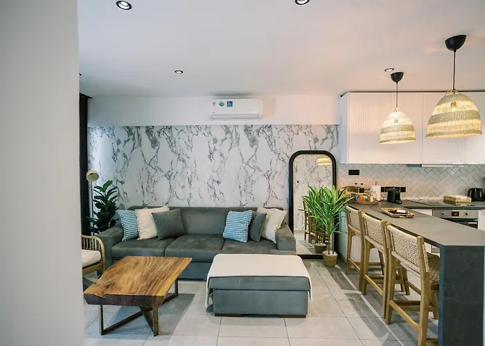 2bdr Amalfi Blue In Larnaca! - Mackenzie Area!